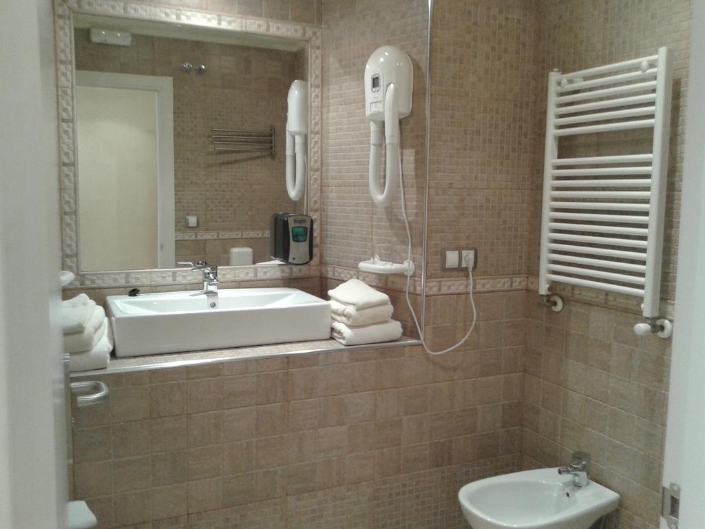 Hotel Zumalabe Mutriku Ruang foto